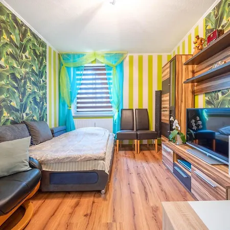 아파트 Comfortable 4 In Laatzen Near Trade Fair